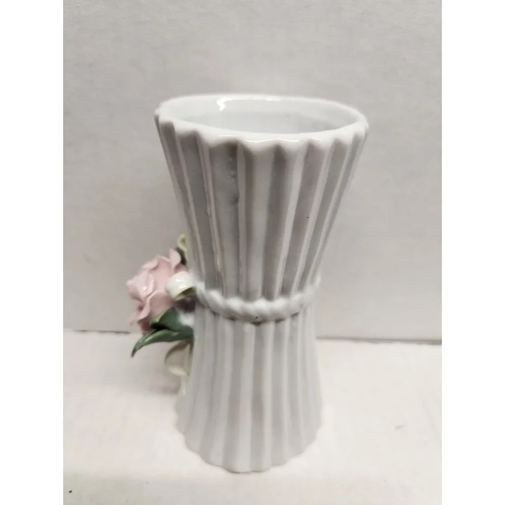 Ceramic Fluted Vase‎ With Pink Rose & Green Leaves Accent